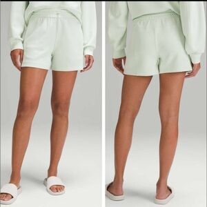 Lululemon Softstreme High-Rise Short 4"